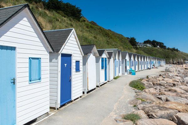 Voyager en basse saison : la solution économique idéale